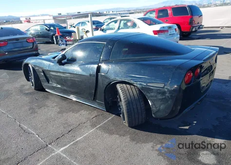 2005 Chevrolet Corvette из США, поврежденный, VIN 1G1YY24U755131370